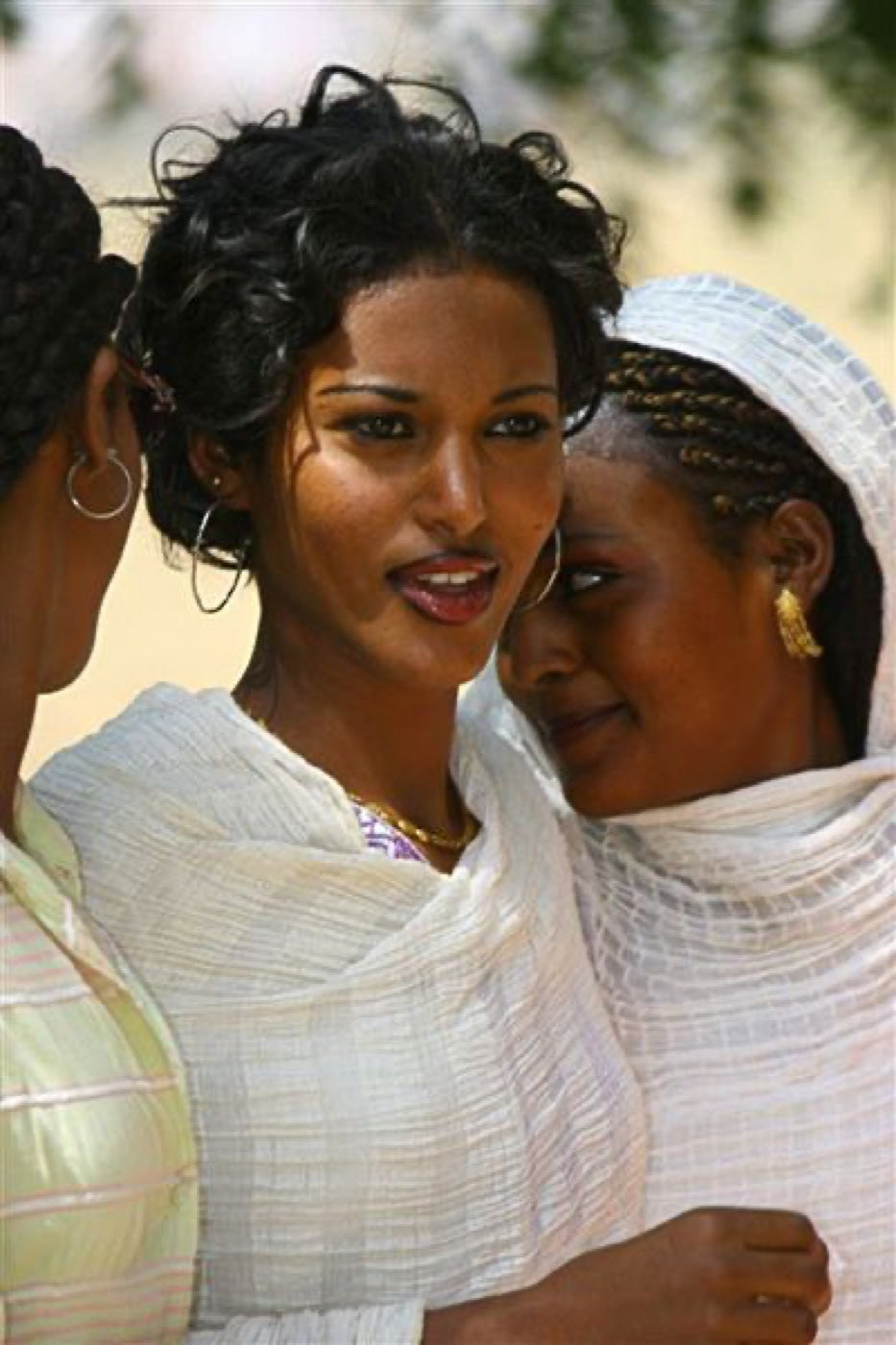 Women celebrating African beauty